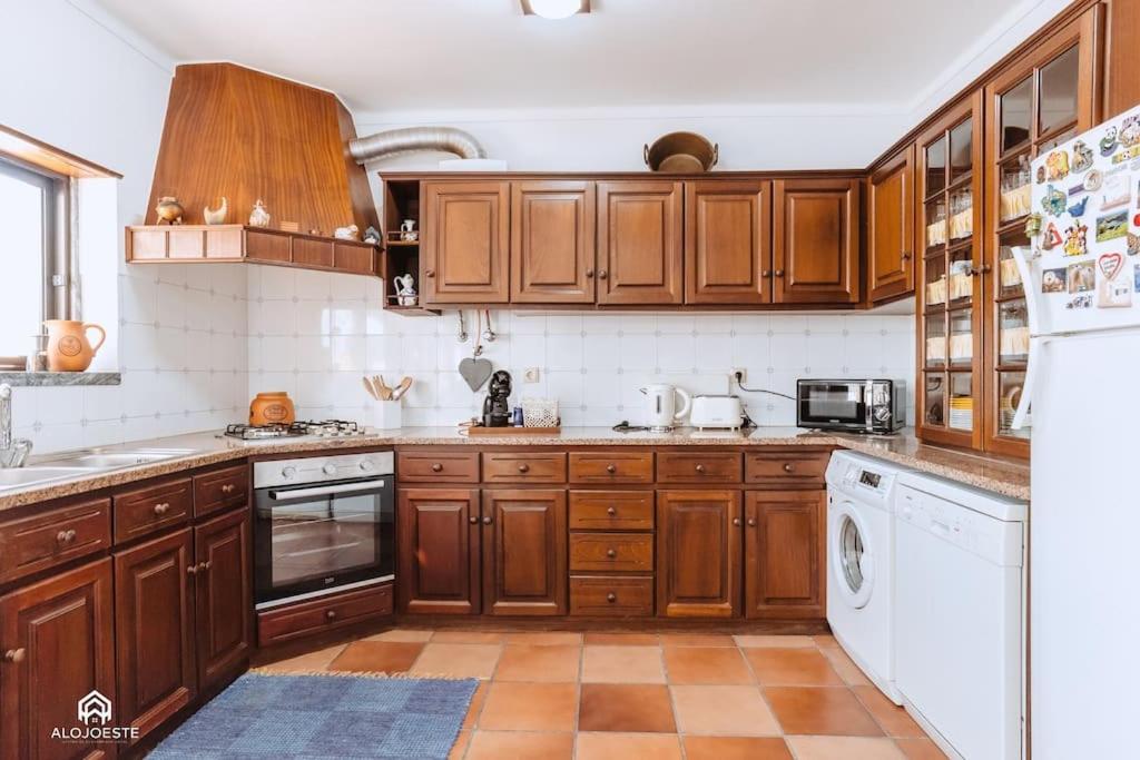 Casa Do Patio - 3 Bedrooms, Ponte Rol Torres Vedras Εξωτερικό φωτογραφία