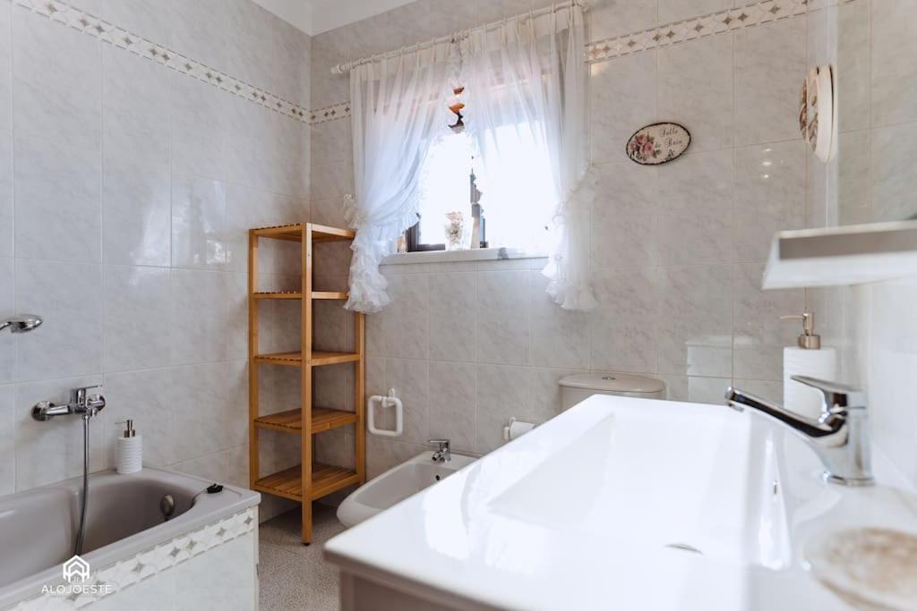 Casa Do Patio - 3 Bedrooms, Ponte Rol Torres Vedras Εξωτερικό φωτογραφία